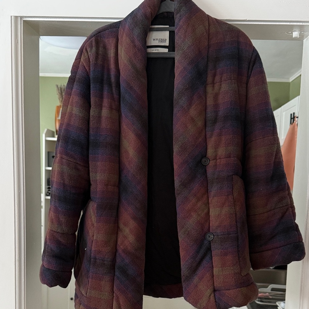 Aritzia Wilfred 100% cotton down jacket. Size small. Beautiful plaid color